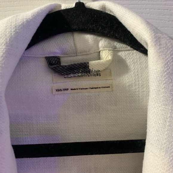 UO Rei Wide Sleeve Wrap Jacket Peace Mushroom Sign - Picture 6 of 8